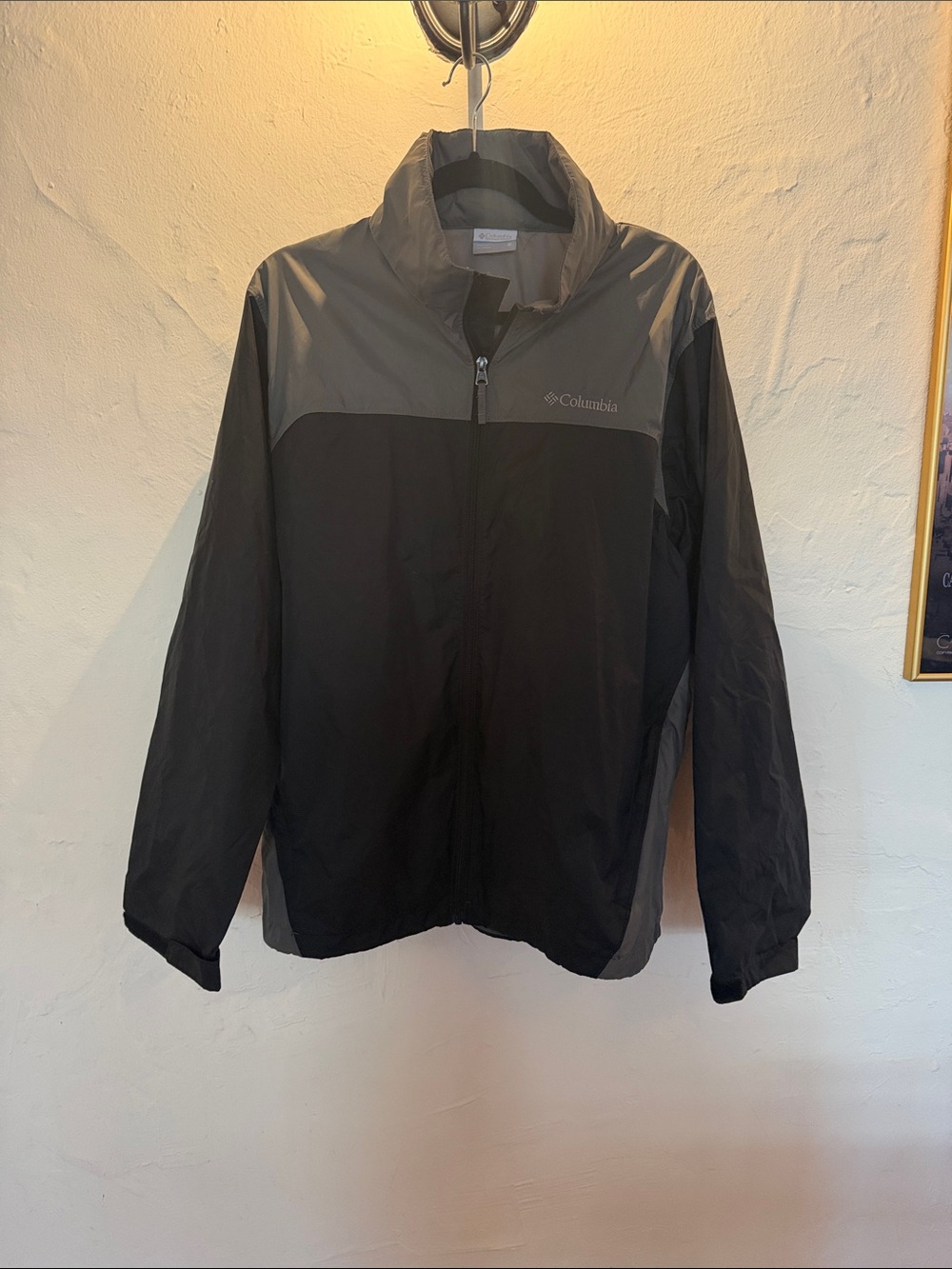Columbia Black and Dark Gray Lightweight Jacket